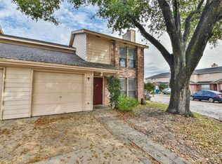 10114 Emerald Oaks Dr, Houston, TX 77070