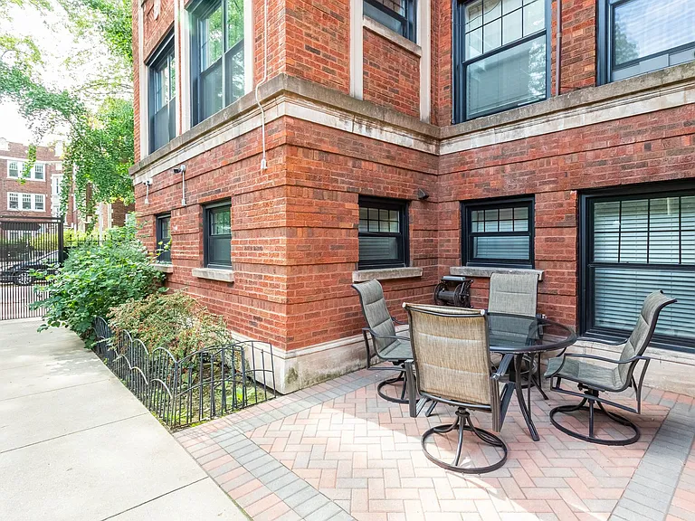6035-6045 N Winthrop Ave #1055-1067 — Photo 8