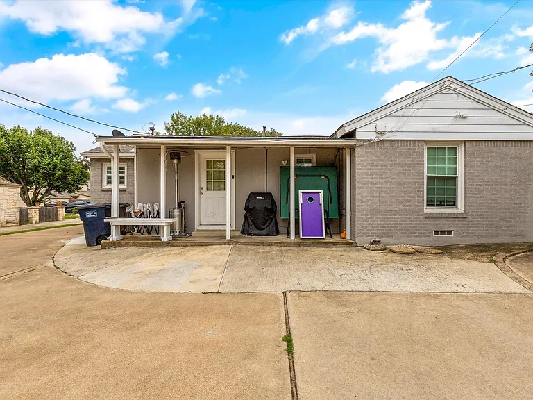 3508 W Biddison St — Photo 36