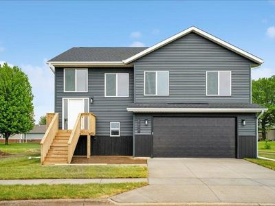 1420 Duncan Dr, Muscatine, IA, 52761