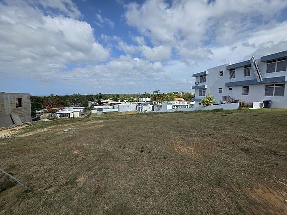 2nd image of Bo Camaseyes Urb Villas De Prado Alto