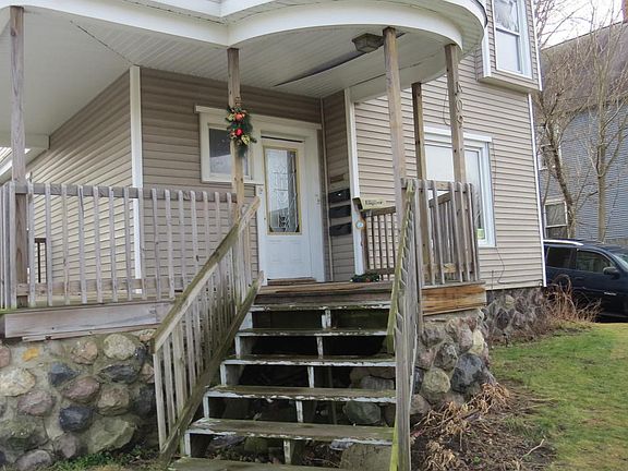 3rd image of 409 Capital Ave SW