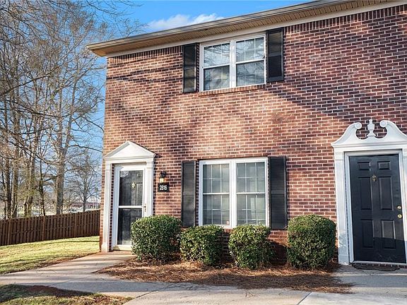 2nd image of 2816 Florence Dr #A4