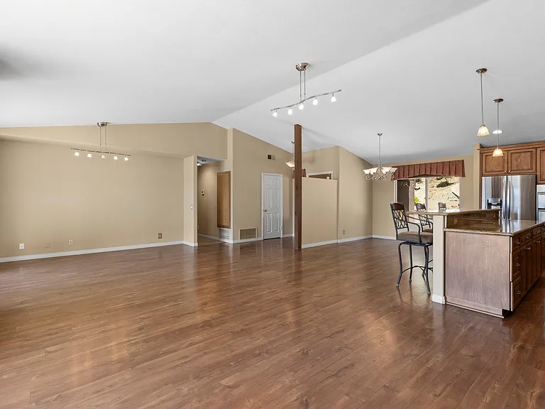 29036 Miller Rd — Photo 16