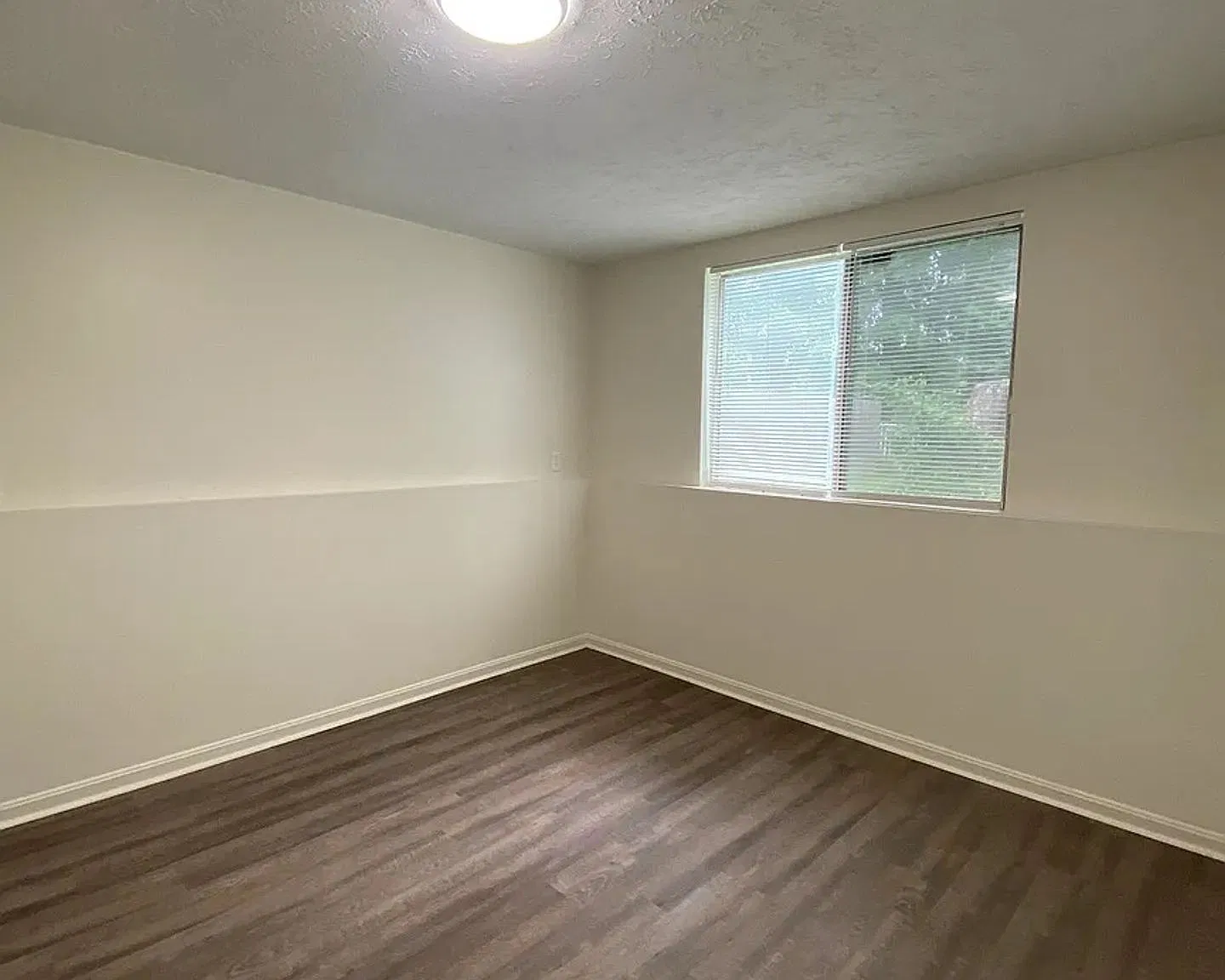 Hubbard Drive Garden Apartments — Photo 4