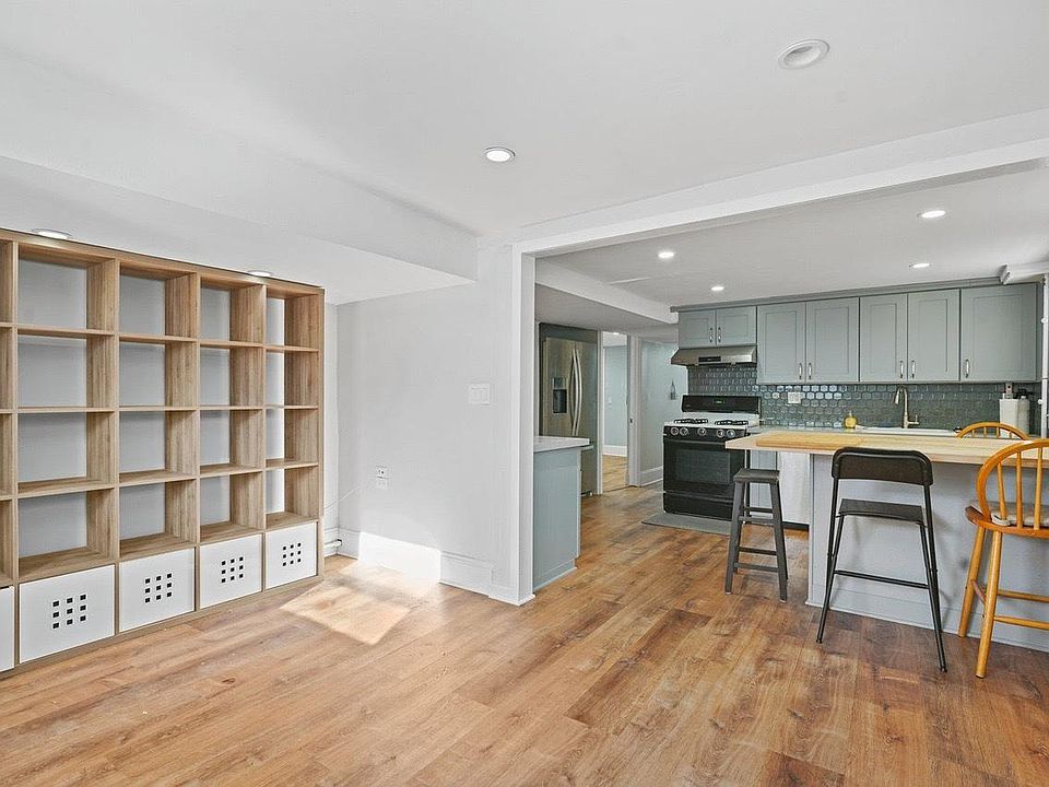 1st image of 5306 W Foster Ave #B
