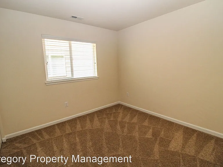 19523 33rd Dr SE — Photo 18
