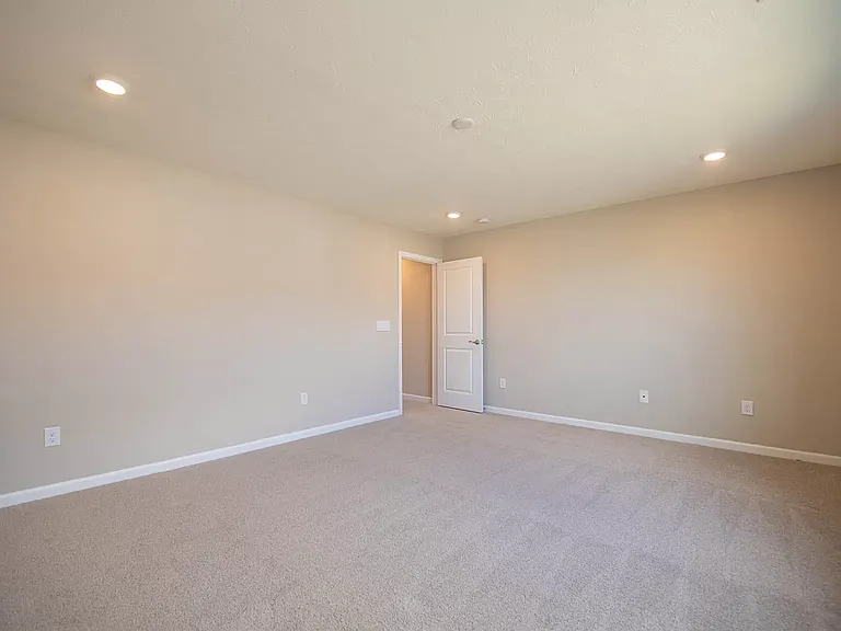 6438 Yuma Ct — Photo 25