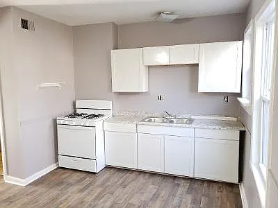 941 Ash St Photo 1