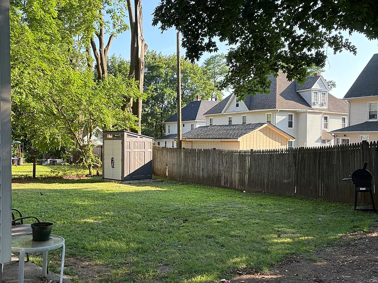 26 Newman St — Photo 9