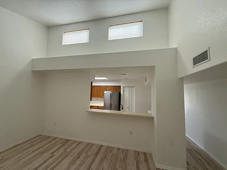 1678 W Dalehaven Cir — Photo 10