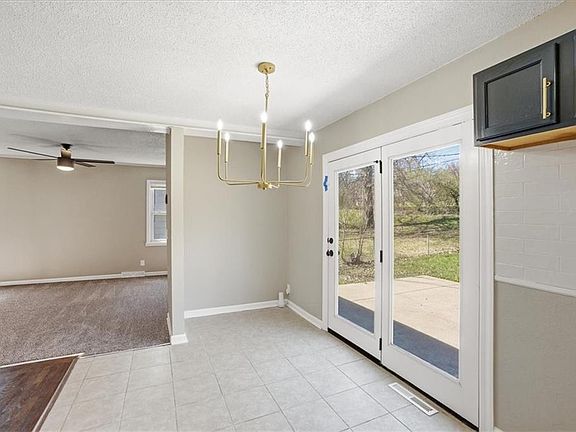 5th image of 2510 S Crescent Ave