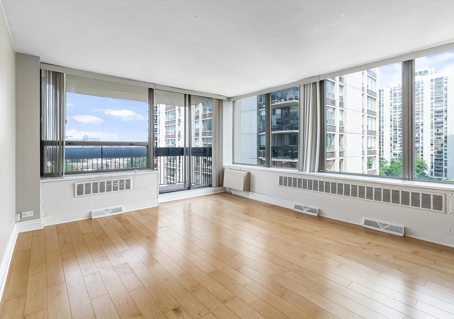 1 bed, 850 sqft, $2,500 — Photo 4
