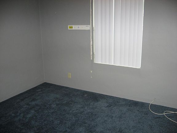 5th image of 6313 Klump Ave