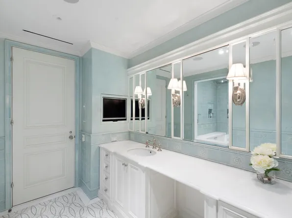 415 East 54th Street image 15 of 20