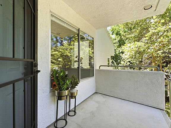4th image of 2581 Fulton Square Lane #73