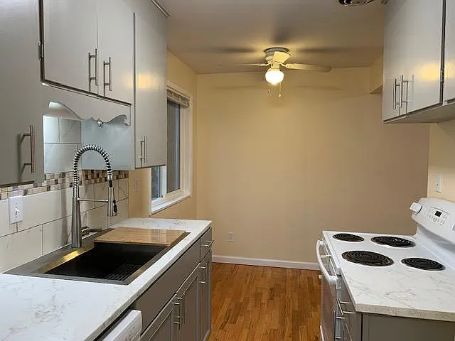 653 W Nickerson St #302 — Photo 14