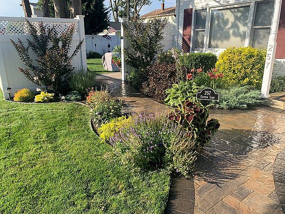 4th image of 257 Center Ln