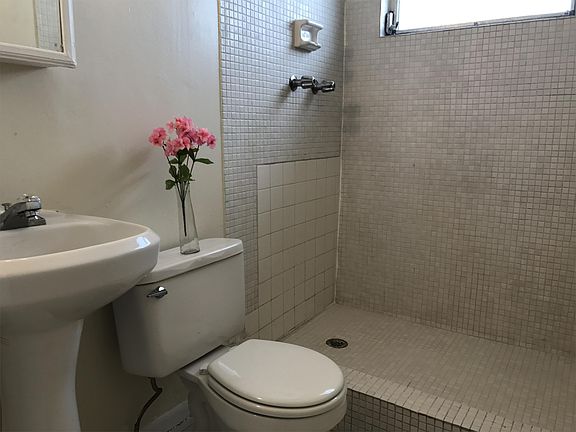 3rd image of 2303 Adams St #15731827