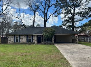 8896 Cedar Springs Ave, Denham Springs, LA 70726