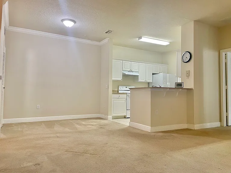 330 Southern Pecan Cir #103 — Photo 3