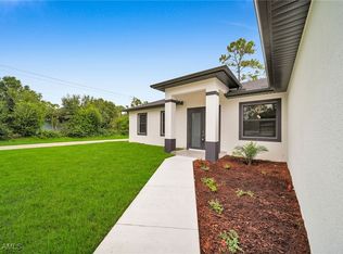 1006 W 10th St, Lehigh Acres, FL 33972