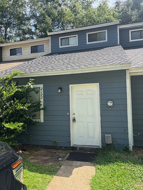 1st image of 2177 Sandpiper St