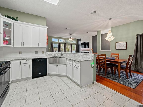 2nd image of 13473 S Fairview Ave