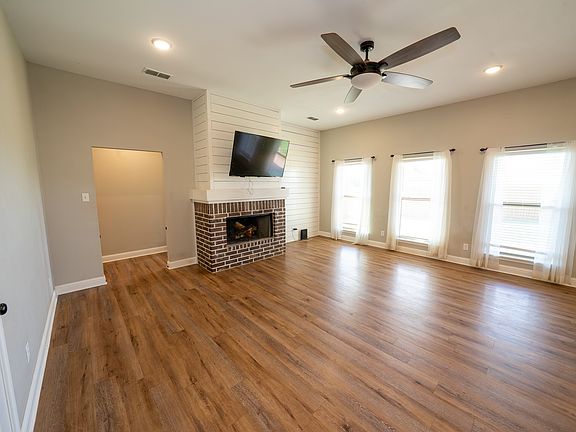 4th image of 132 Addie Way