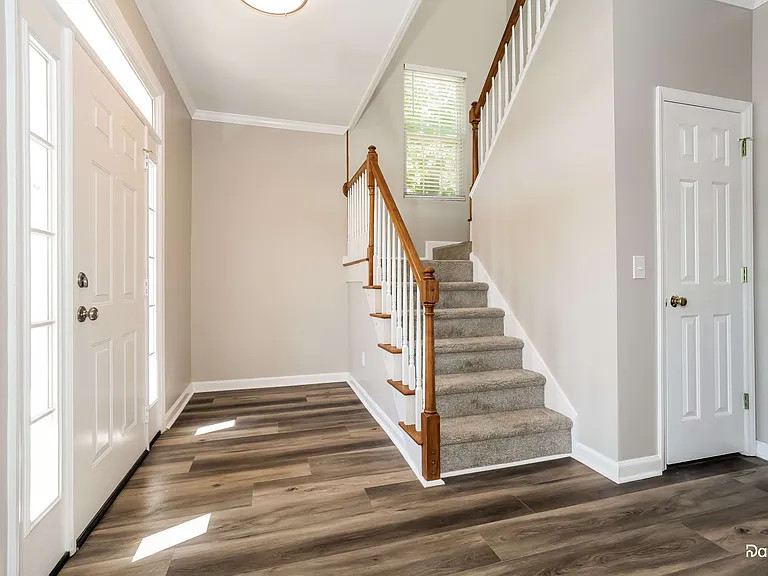 637 Nova Ave — Photo 4