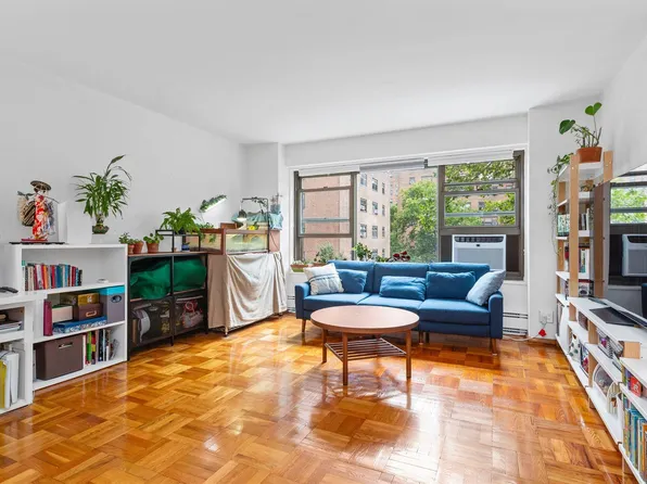 21-25 34th Avenue #4B, Astoria, NY 11106