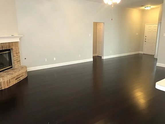 3rd image of 619 Coal Creek Dr