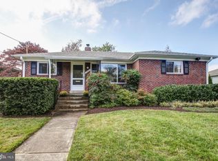 7704 Newmarket Dr, Bethesda, MD 20817
