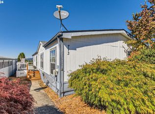 773 SW Crestview Way, Troutdale, OR 97060