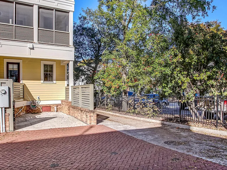 712 Tattnall St — Photo 27