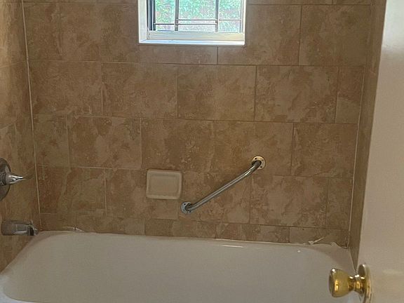 4th image of 22-04 Collier Ave #2G