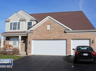 8215 Waterbury Dr, Joliet, IL 60431