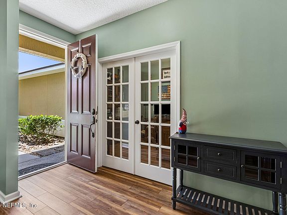 4th image of 2412 CANEY OAKS Drive