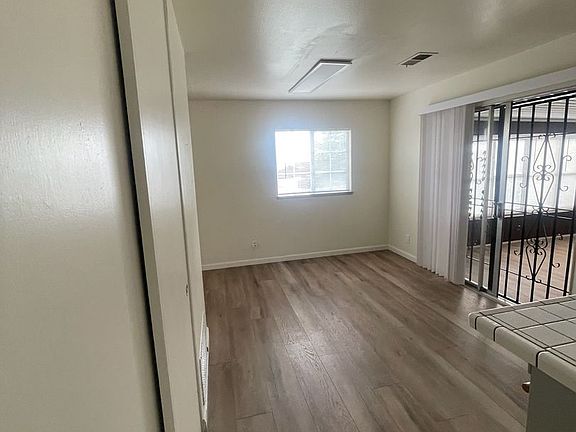 5th image of 300 Swan Way
