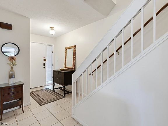 3rd image of 741 Pipes Ct #1811