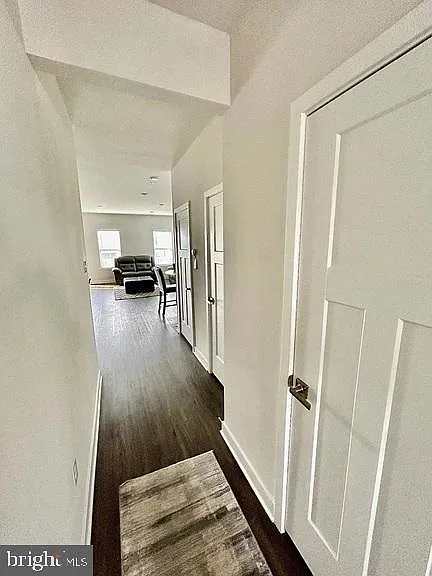 3 bed, 3.5 bath, 2260 sqft, $3,300 — Photo 4
