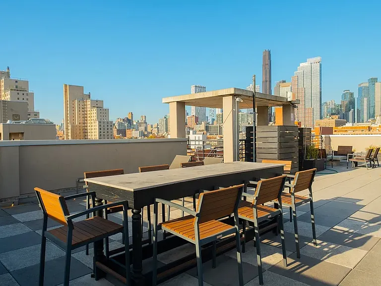 595 Baltic St #G6 — Photo 10