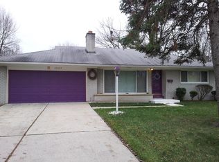 29624 Pleasant Trl, Southfield, MI 48076