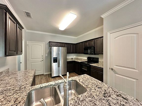 5th image of 19462 King Ranch Dr