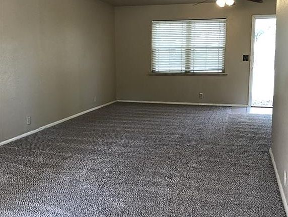 5th image of 3294 E Hereford Ln
