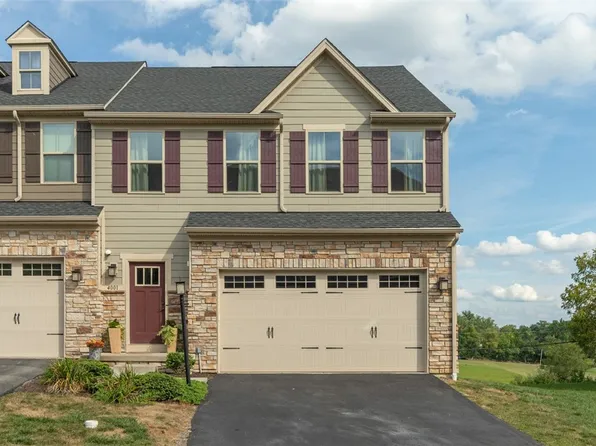 4001 Saint Andrews Ct, Jeannette, PA 15644