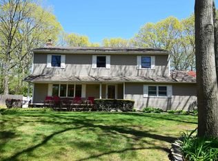 29 Sunhill Rd, Nesconset, NY 11767