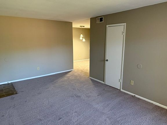 3rd image of 900 Mountain Creek Rd APT O210