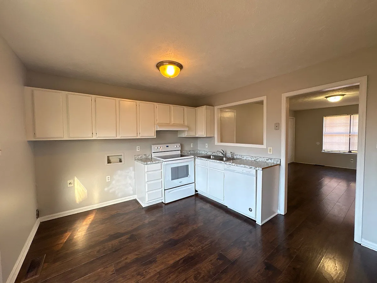Building Photo - 24 Brianfield Dr #A