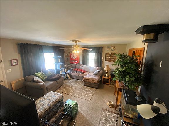 5th image of 9751 Cutts Rd